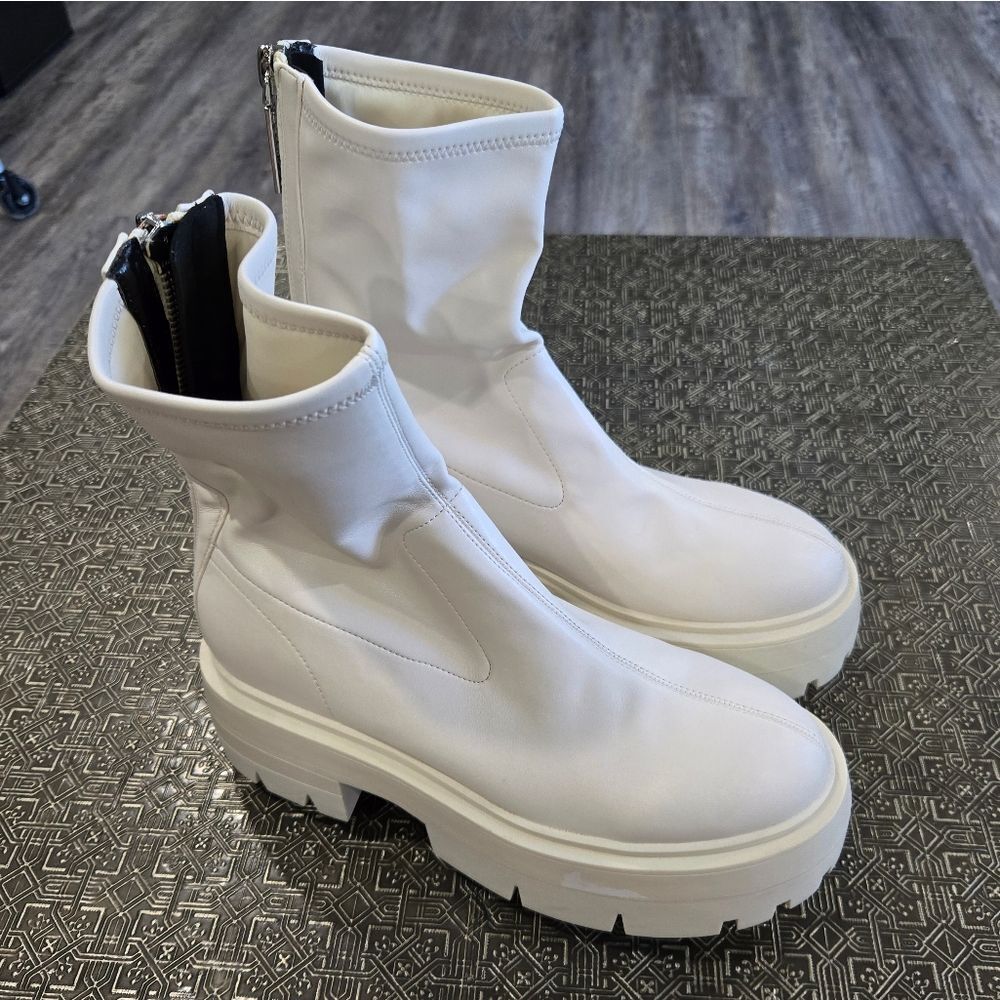 🐢 Guess GW Saleen Combat Platform Boots in Cream Womens Size 10 Like New! - Picture 9 of 15